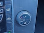 Volvo V40 Cross Country 2.0 T3 Momentum | Xenon | Trekhaak | Stoelverwarming | Navi | PDC | Cruise | LMV 18" |
