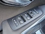Volvo V40 Cross Country 2.0 T3 Momentum | Xenon | Trekhaak | Stoelverwarming | Navi | PDC | Cruise | LMV 18" |