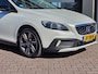 Volvo V40 Cross Country 2.0 T3 Momentum | Xenon | Trekhaak | Stoelverwarming | Navi | PDC | Cruise | LMV 18" |