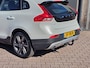 Volvo V40 Cross Country 2.0 T3 Momentum | Xenon | Trekhaak | Stoelverwarming | Navi | PDC | Cruise | LMV 18" |