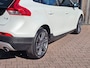 Volvo V40 Cross Country 2.0 T3 Momentum | Xenon | Trekhaak | Stoelverwarming | Navi | PDC | Cruise | LMV 18" |