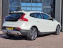 Volvo V40 Cross Country 2.0 T3 Momentum | Xenon | Trekhaak | Stoelverwarming | Navi | PDC | Cruise | LMV 18" |