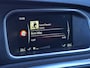 Volvo V40 Cross Country 2.0 T3 Momentum | Xenon | Trekhaak | Stoelverwarming | Navi | PDC | Cruise | LMV 18" |
