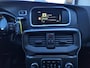 Volvo V40 Cross Country 2.0 T3 Momentum | Xenon | Trekhaak | Stoelverwarming | Navi | PDC | Cruise | LMV 18" |