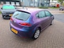 SEAT Leon 1.6 Stylance/CAMO KLEUR