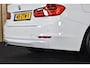 BMW 3-Serie 320i Upgrade Edition 184 PK Automaat NL-auto Xenon Leer Clima Cruise + Nwe APK