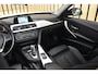 BMW 3-Serie 320i Upgrade Edition 184 PK Automaat NL-auto Xenon Leer Clima Cruise + Nwe APK