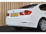 BMW 3-Serie 320i Upgrade Edition 184 PK Automaat NL-auto Xenon Leer Clima Cruise + Nwe APK