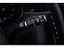 Land Rover Range Rover 4.4 P530 Trekhaak - Panoramadak - Adaptieve Cruise Control - SV Bespoke Hemelbekleding/vloermatten - SV Bespoke volledig uitgebreide Leder upgrade - HomeLink - Shadow Exterior Pack -