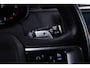 Land Rover Range Rover 4.4 P530 Trekhaak - Panoramadak - Adaptieve Cruise Control - SV Bespoke Hemelbekleding/vloermatten - SV Bespoke volledig uitgebreide Leder upgrade - HomeLink - Shadow Exterior Pack -