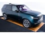 Land Rover Range Rover 4.4 P530 Trekhaak - Panoramadak - Adaptieve Cruise Control - SV Bespoke Hemelbekleding/vloermatten - SV Bespoke volledig uitgebreide Leder upgrade - HomeLink - Shadow Exterior Pack -