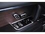 Land Rover Range Rover 4.4 P530 Trekhaak - Panoramadak - Adaptieve Cruise Control - SV Bespoke Hemelbekleding/vloermatten - SV Bespoke volledig uitgebreide Leder upgrade - HomeLink - Shadow Exterior Pack -