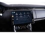 Land Rover Range Rover 4.4 P530 Trekhaak - Panoramadak - Adaptieve Cruise Control - SV Bespoke Hemelbekleding/vloermatten - SV Bespoke volledig uitgebreide Leder upgrade - HomeLink - Shadow Exterior Pack -