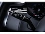 Land Rover Range Rover 4.4 P530 Trekhaak - Panoramadak - Adaptieve Cruise Control - SV Bespoke Hemelbekleding/vloermatten - SV Bespoke volledig uitgebreide Leder upgrade - HomeLink - Shadow Exterior Pack -