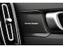 Volvo EX40 SINGLE MOTOR EXTENDED RANGE ULTRA BLACK EDITION EUROPA 82kWh -PANO.DAK|HARMAN/KARDON|360°CAM|POWER-SEATS|PRIVACY.GLAS|20"|SoH:100%