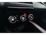 Renault Clio 1.0 TCe Intens | Navigatie | Climate control | Dealer onderhouden | Camera | Lichtmetalen velgen | Cruise control