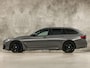 BMW 5-Serie 530e M Sport High Executive 293Pk FULL OPTION (SOH 91,7%, PANORAMADAK, M PAKKET, LASER LED, HEAD-UP DISPLAY, 360 CAMERA, MEMORY SEATS, HARMAN/KARDON, TREKHAAK ELEKTRISCH, STOELVERWARMING ACHTER, DISPLAY KEY, NIEUWSTAAT)