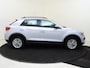 Volkswagen T-Roc 1.5 TSI Style | Achteruitrijcamera | Adaptieve cruise control | Dodehoekdetectie | Climate control | Navigatie | Elektrische kofferklep | LED koplampen |