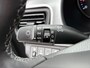 Kia Stonic 1.0 T-GDi 120pk MHEV DynamicLine Auto. Navigatie Apple Carplay/Android Auto Camera Parkeersensoren achter Cruise Control Lichtmetalen velgen Airco