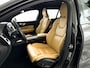 Volvo V60 T4 Momentum Pro | Park assist | Stoelverwarming | Navigatie