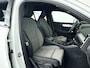 Volvo XC40 T2 Core | Parkeercamera | Stoel- en stuurverwarming |