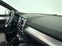 Volvo XC40 T2 Core | Parkeercamera | Stoel- en stuurverwarming |