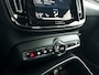 Volvo XC40 T2 Core | Parkeercamera | Stoel- en stuurverwarming |