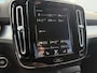 Volvo XC40 2.0 T4 Momentum | Trekhaak | Panoramadak | Harman Kardon Audio | Lederen Bekleding | Achteruitrijcamera | Parkeersensoren | Elektrische Achterklep | Elektrisch Verstelbare Voorstoelen | Stoelverwarming | Cruise Control Adaptief | BLIS | Navigatie | Apple Carplay | Android Auto