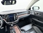 Volvo V60 2.0 T5 Inscription | VAN: € 26.900- VOOR: € 24.877,- UW HERFSTVOORDEEL: € 2.023,-| VOLVO DEALER ONDERHOUDEN | FULL OPTIONS| BOWERS & WILKINS| ELEK. TREKHAAK| PANO| STOELVENTILATIE| HUD| ACHTERBANK VERWARMD| ORIG. NL NAP|