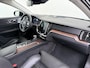 Volvo V60 2.0 T5 Inscription | VAN: € 26.900- VOOR: € 24.877,- UW HERFSTVOORDEEL: € 2.023,-| VOLVO DEALER ONDERHOUDEN | FULL OPTIONS| BOWERS & WILKINS| ELEK. TREKHAAK| PANO| STOELVENTILATIE| HUD| ACHTERBANK VERWARMD| ORIG. NL NAP|