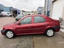 Dacia Logan 1.6 Lauréate/ 5drs/ nap/ 3e EIG/ goed onderhouden/ 1jaar apk/ airco/ EL-ramen/ zeer nette auto.