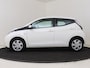 Toyota Aygo 1.0 VVT-i x-play | Airco | Achteruitrijcamera | Bluetooth | Elektrische ramen voor | Elektrisch verstelbare buitenspiegels |