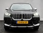 BMW X1 sDrive18i Trekhaak/ Stoel-stuurverwarming/ Sportstoelen/ 19" Lmv/ Carplay/ Inparkeerhulp/ Navigatie/ Dab/ X-line