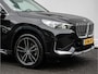 BMW X1 sDrive18i Trekhaak/ Stoel-stuurverwarming/ Sportstoelen/ 19" Lmv/ Carplay/ Inparkeerhulp/ Navigatie/ Dab/ X-line