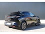 Peugeot E-3008 GT Exclusive 210 73 kWh - Trekhaak - Pano - ACC - Stoel/Stuurverwarming - Focal - 360 Camera - Rijklaar