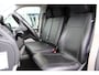 Volkswagen Transporter 2.0 TDI L2H1 4Motion Highline 204pk | Trekhaak | Bijrijdersbank | Achteruitrijcamera | Cruise control | Navi | 18"LMV | Lades in laadruimte