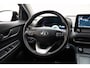 Hyundai Kona Electric EV Comfort 64 kWh 3-fase [ Navi Adapt.cruise Camera Apple/Android ]