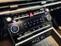 Hyundai Santa Fe 1.6 T-GDI PHEV Comfort Smart 4WD 7 persoons | Zeer nette auto | Afneembare trekhaak | Stoelverwarming | Apple CarPlay Android Auto | Adaptive cruise control | Hyundai Rotterdam - Noord |