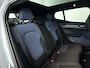 Volvo EX30 Cross Country P5 Long Range Ultra Europa 69 kWh | Panoramadak | 360° camera | Harman Kardon | Stoel- en stuurverwarming