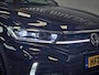 Volkswagen T-Roc 1.5 TSI R-Line Black Style | Trekhaak | IQ Light | Panoramadak | Camera | Adaptive cruise | Keyless |