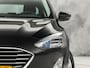 Ford Focus 1.0 EcoBoost Sport (APPLE CARPLAY, CAMERA, LM VELGEN, TREKHAAK, SPORTSTOELEN, CRUISE, PARKEERSENSOREN, NIEUWSTAAT)