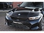 BMW 3-Serie Touring 330e M-Sport Pano DA-Prof E-zetels HUD 19inch