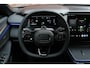 Lynk & Co 08 1.5 More | 200km Hybride | Stoelmassage, Verwarming en Ventilatie | Panoramadak | Matrix LED | Harman Kardon | 360° Camera | Getint glas | Bestuurdersstoel met geheugen | Sfeerverlichting | Apple Carplay | Dodehoekassistent | Adaptive Cruise Contol