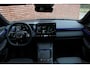 Lynk & Co 08 1.5 More | 200km Hybride | Stoelmassage, Verwarming en Ventilatie | Panoramadak | Matrix LED | Harman Kardon | 360° Camera | Getint glas | Bestuurdersstoel met geheugen | Sfeerverlichting | Apple Carplay | Dodehoekassistent | Adaptive Cruise Contol