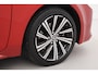 Toyota Corolla Touring Sports 2.0 Hybrid Dynamic | Trekhaak | Apple Carplay / Android Auto | Stoelverwarming | Keyless | Adaptive Cruise | Clima | Camera | 17 inch
