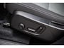Volvo XC40 2.0 B4 Plus Dark | Trekhaak | Achteruitrijcamera | Parkeersensoren | Harman Kardon Audio | Keyless Entry | Elektrische Achterklep | Elektrisch Verstelbare Voorstoelen | Cruise Control Adaptief | BLIS | Google Navigatie | Apple Carplay | Android Auto | Lichtmetalen Velgen 20 inch