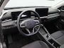 Volkswagen T-Roc 1.5 eTsi 150 Pk Life First Edition | Stoel/Stuurverwarming | Adaptive Cruise | Camera | Trekhaak | Climatronic | 17 Inch | 5.843 Km !!