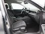 Volkswagen T-Roc 1.5 eTsi 150 Pk Life First Edition | Stoel/Stuurverwarming | Adaptive Cruise | Camera | Trekhaak | Climatronic | 17 Inch | 5.843 Km !!