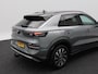 Volkswagen T-Roc 1.5 eTsi 150 Pk Life First Edition | Stoel/Stuurverwarming | Adaptive Cruise | Camera | Trekhaak | Climatronic | 17 Inch | 5.843 Km !!