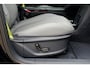 Lynk & Co 02 276PK More 66 kWh | 1600KG Trekgewicht | MY27 | 360 Graden Camera | Harman Kardon | Panoramadak | Elektrisch bedienbare voorstoel met geheugen | Keyless Entry | Getint glas | Adaptieve Cruise Control | Dodehoekassistent | Sfeerverlichting | Stuurwielverwarming | Stoelverwarming